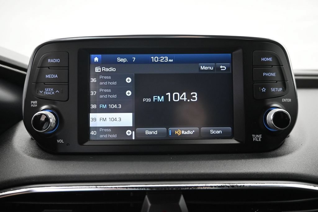 Used 2019 Hyundai Santa Fe SEL FWD image 16