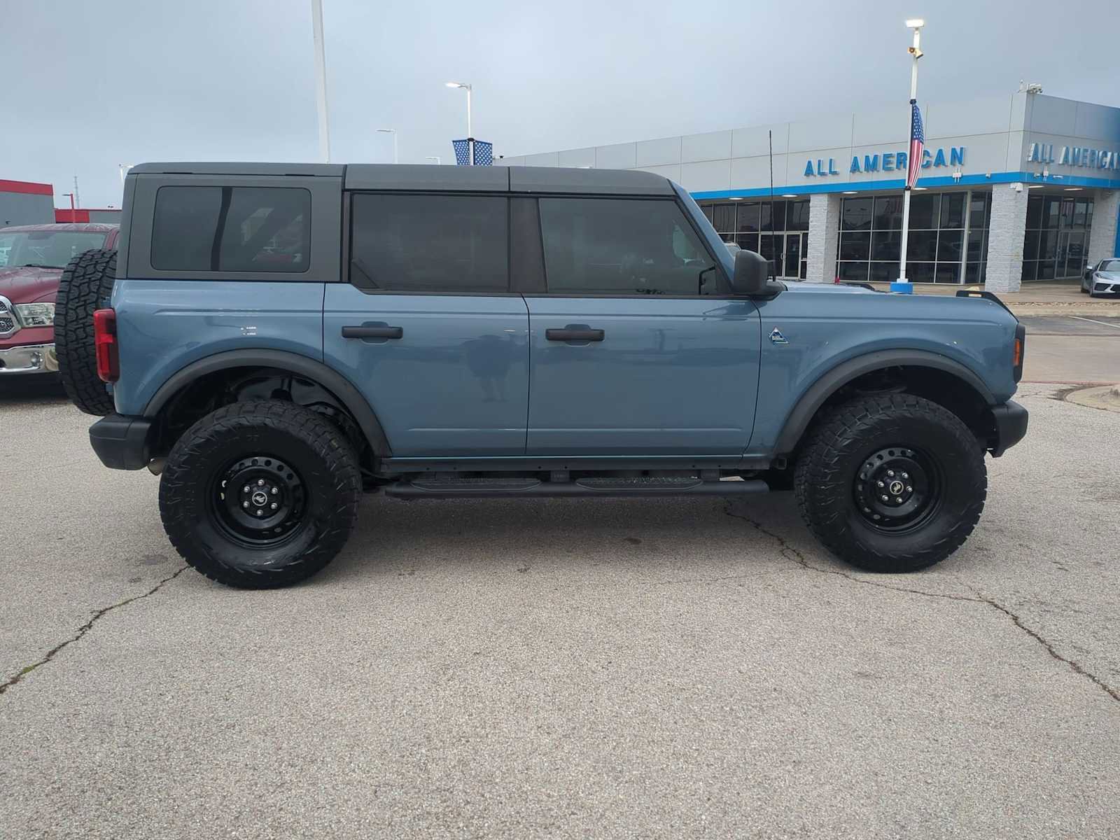 Used 2023 Ford Bronco Black Diamond image 9