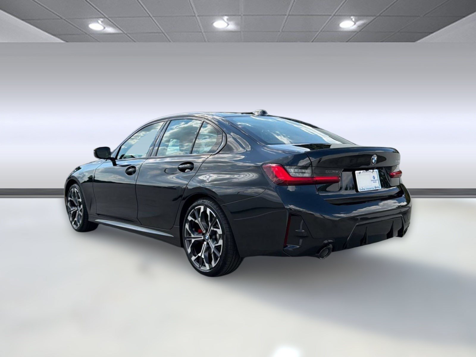 New 2026 BMW 330i Sedan w/ M Sport Package RWD image 3