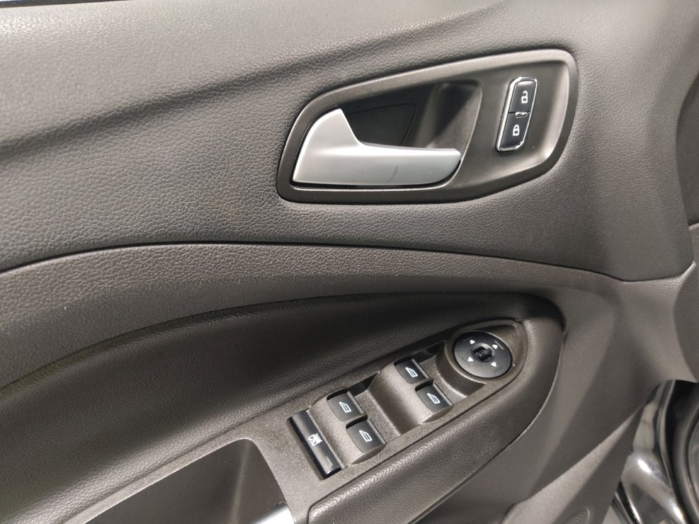 Used 2016 Ford Escape SE w/ Equipment Group 201A image 27