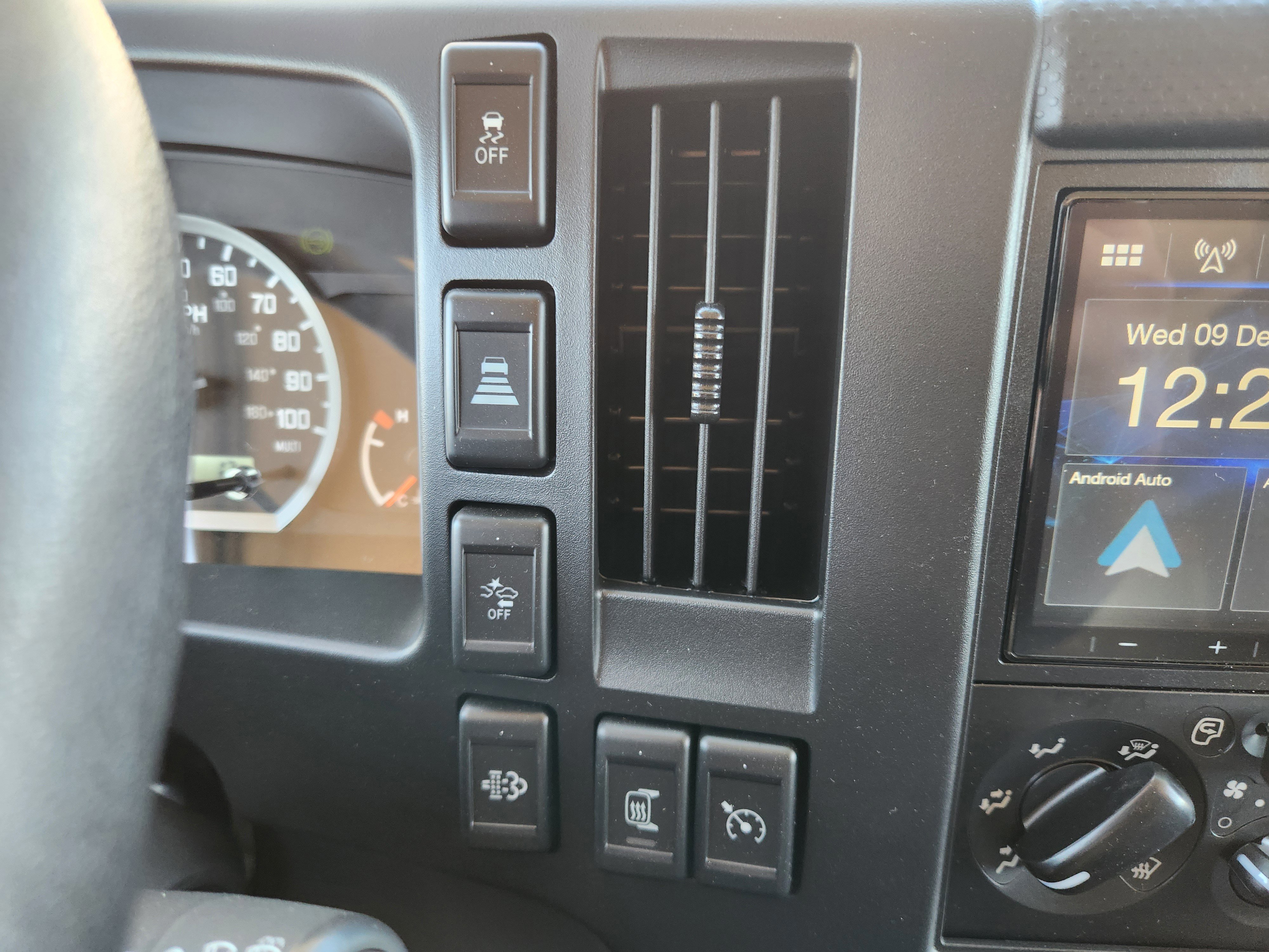 New 2024 Chevrolet Low Cab Forward image 20