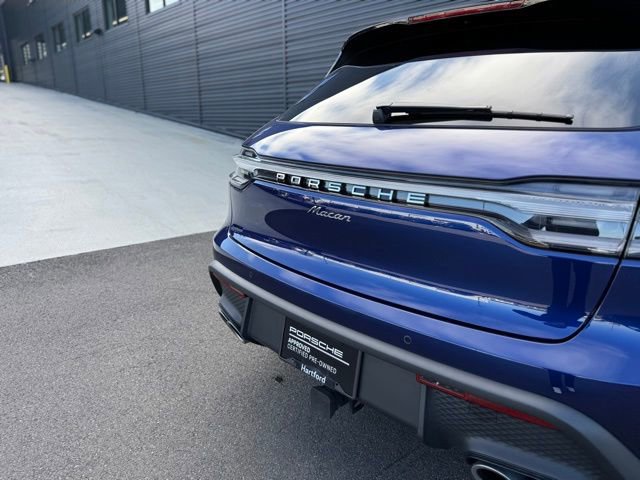 Certified 2025 Porsche Macan image 37