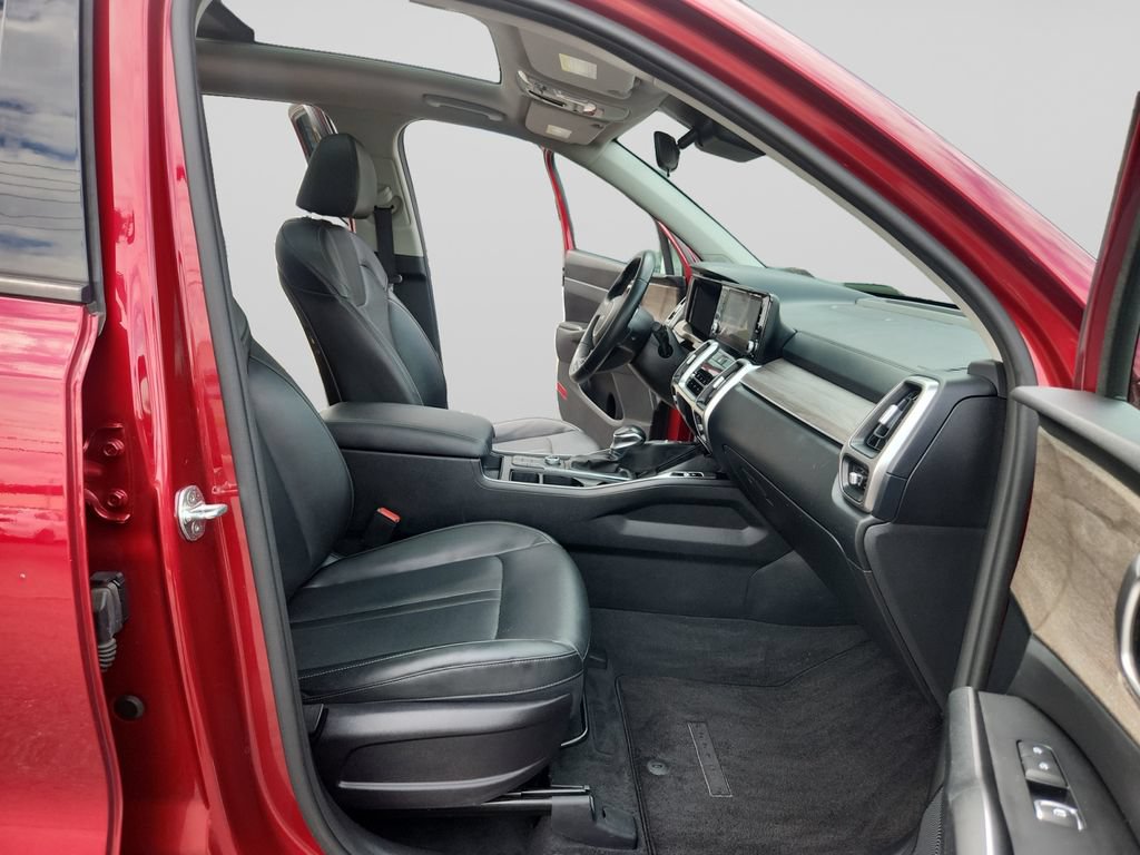 Used 2022 Kia Sorento S w/ Panoramic Sunroof Package AWD/4WD image 17