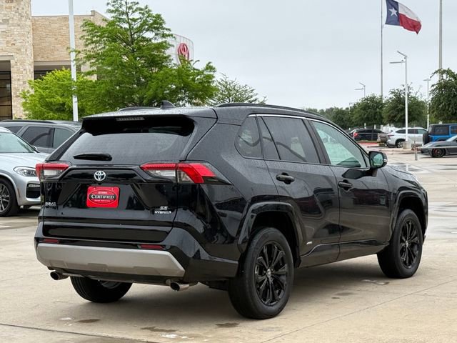 Used 2022 Toyota RAV4 SE AWD/4WD image 4