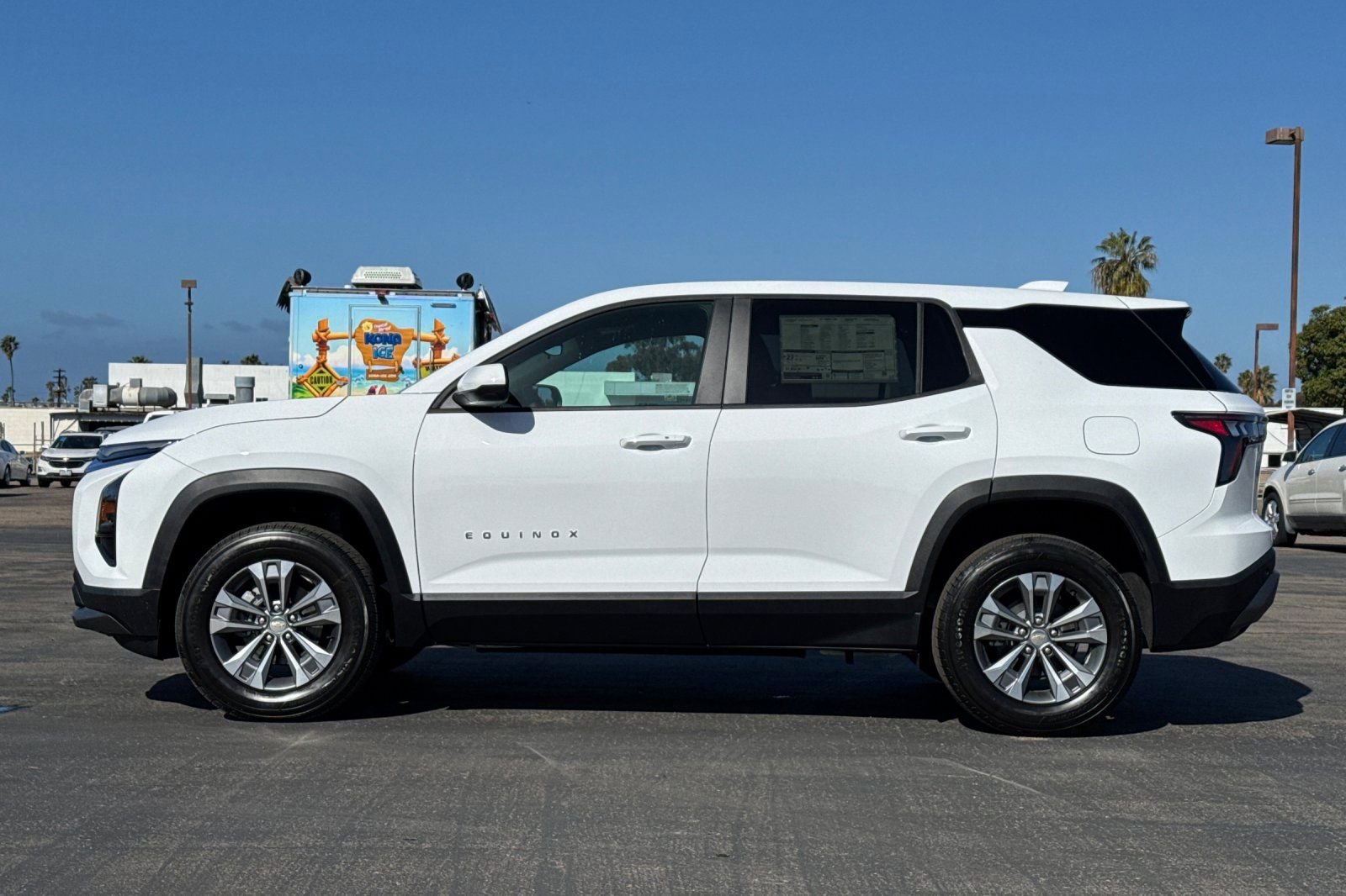 New 2025 Chevrolet Equinox LT image 7