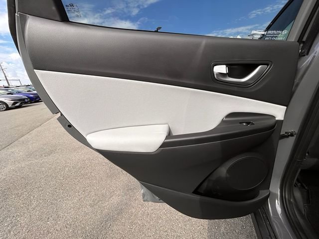 Used 2023 Hyundai Kona Limited w/ Cargo Package image 34