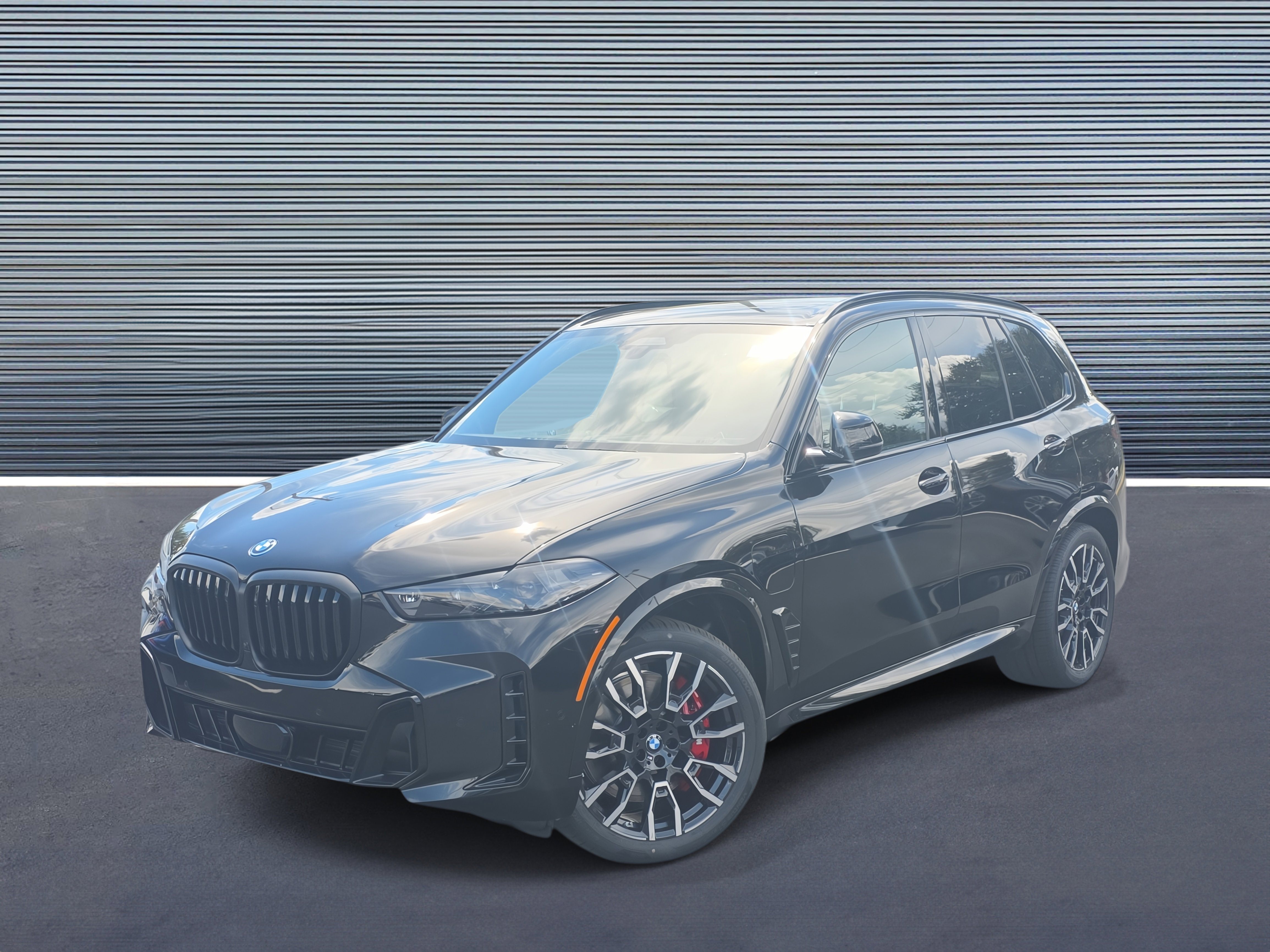 New 2026 BMW X5 xDrive50e w/ M Sport Package image 1