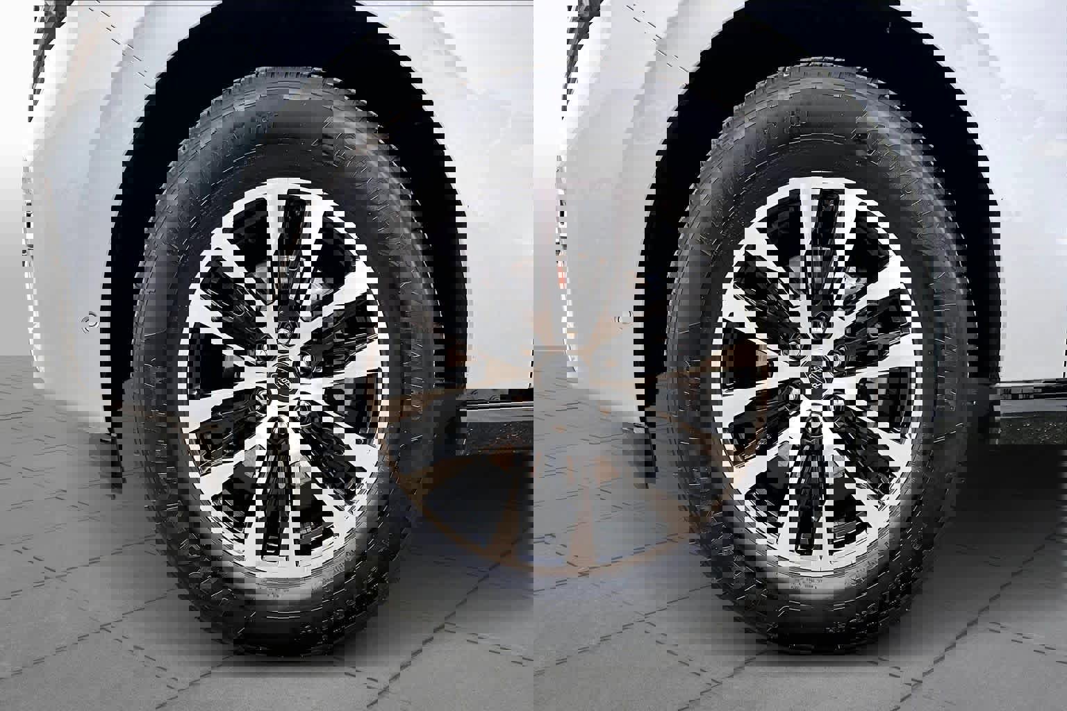 Used 2025 Ford Expedition Max Platinum image 10