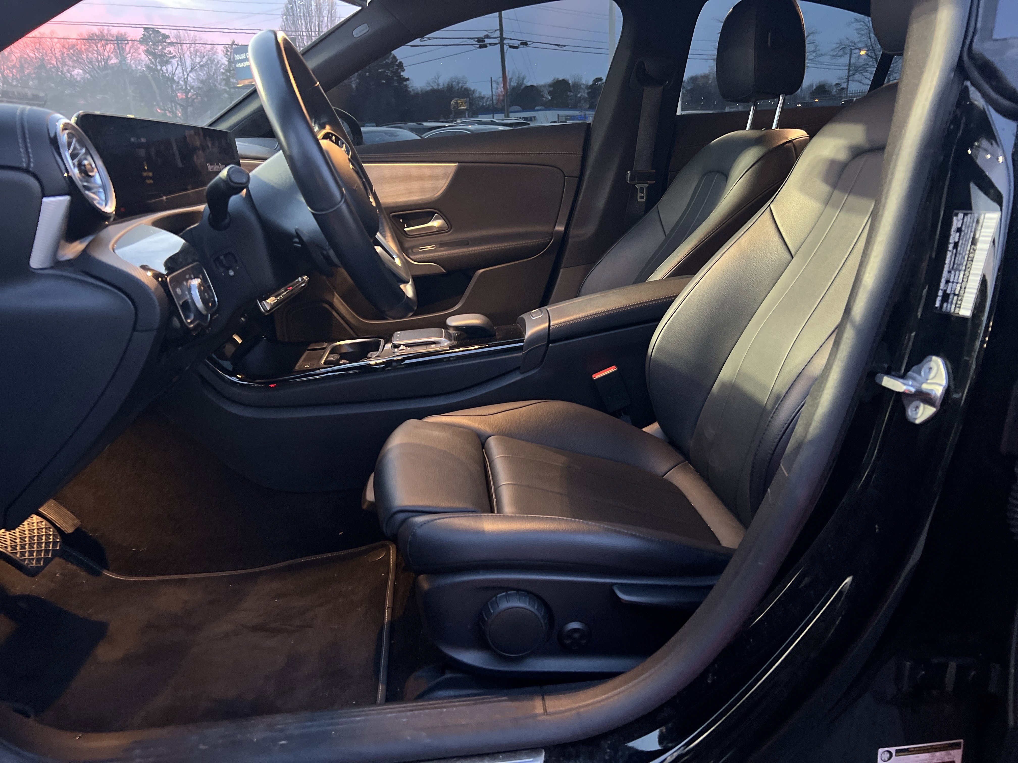 Certified 2022 Mercedes-Benz CLA 250 4MATIC image 16