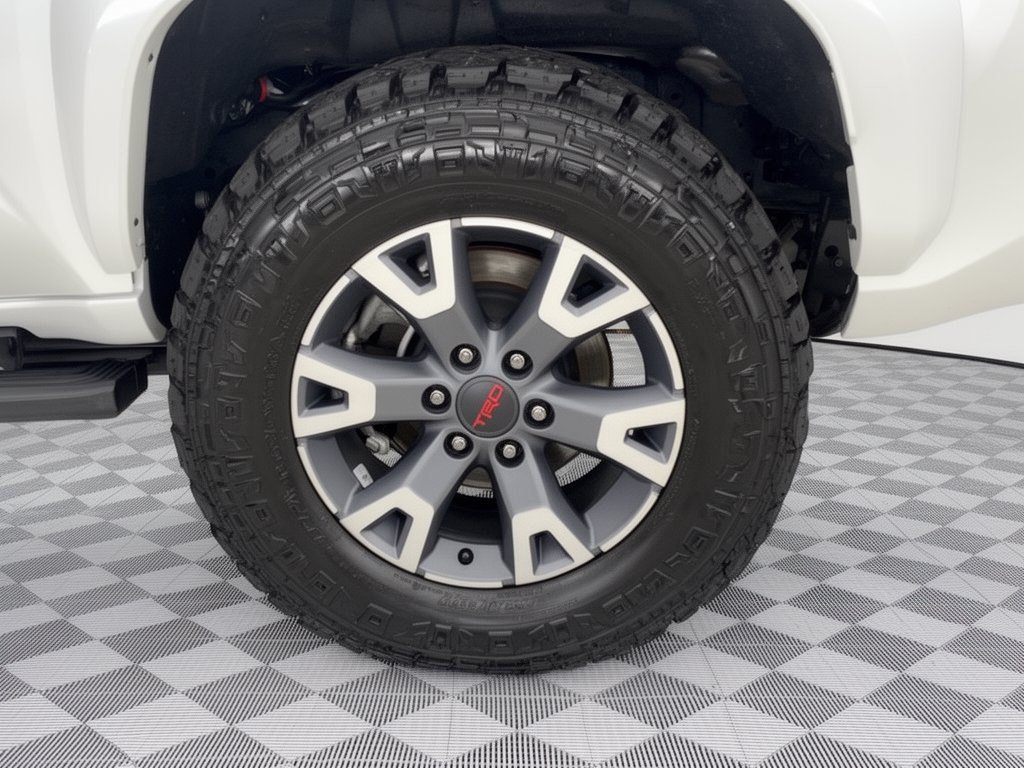 Used 2025 Toyota 4Runner TRD Sport AWD/4WD image 13