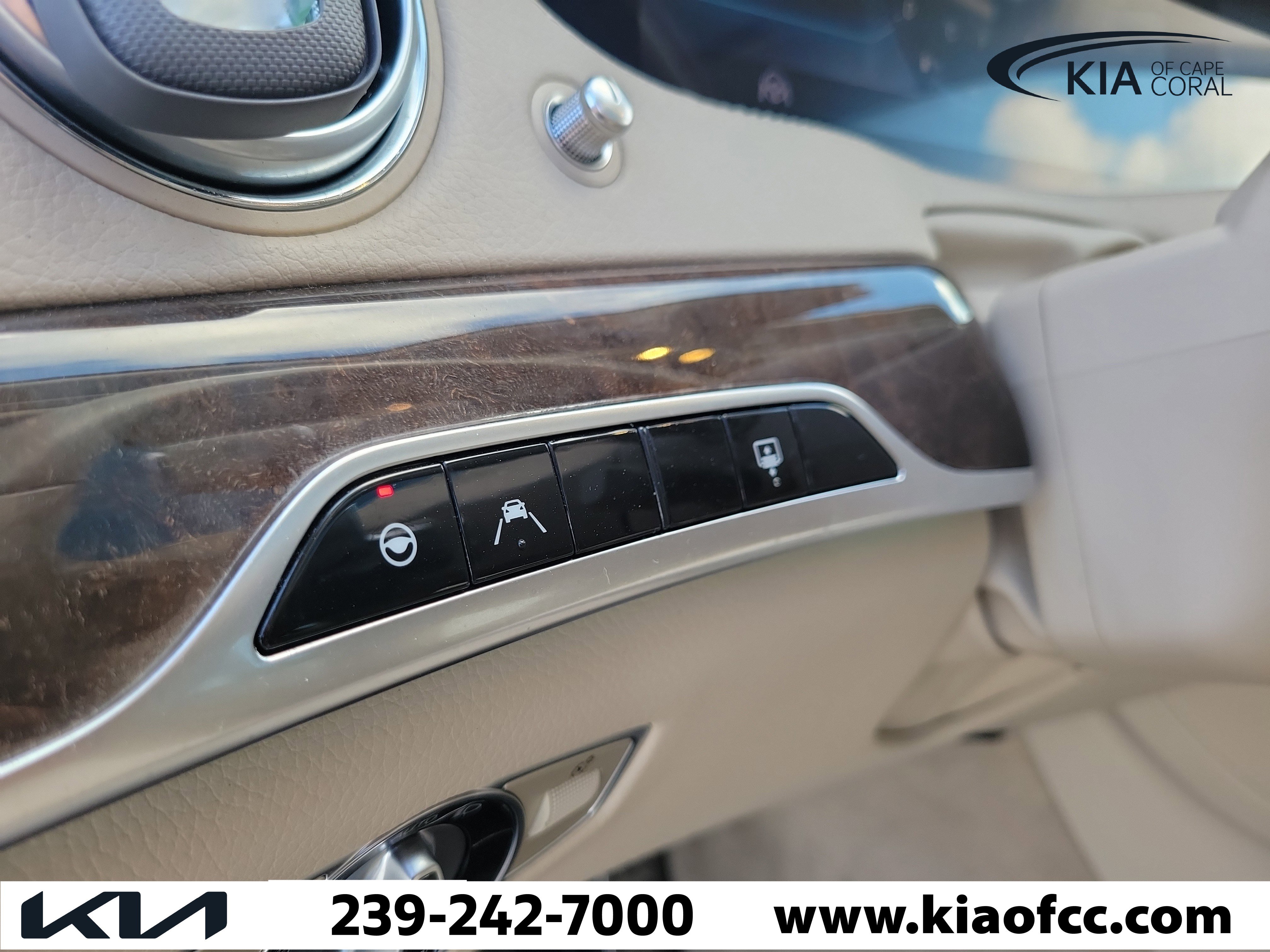 Used 2018 Mercedes-Benz S 450 Sedan image 25
