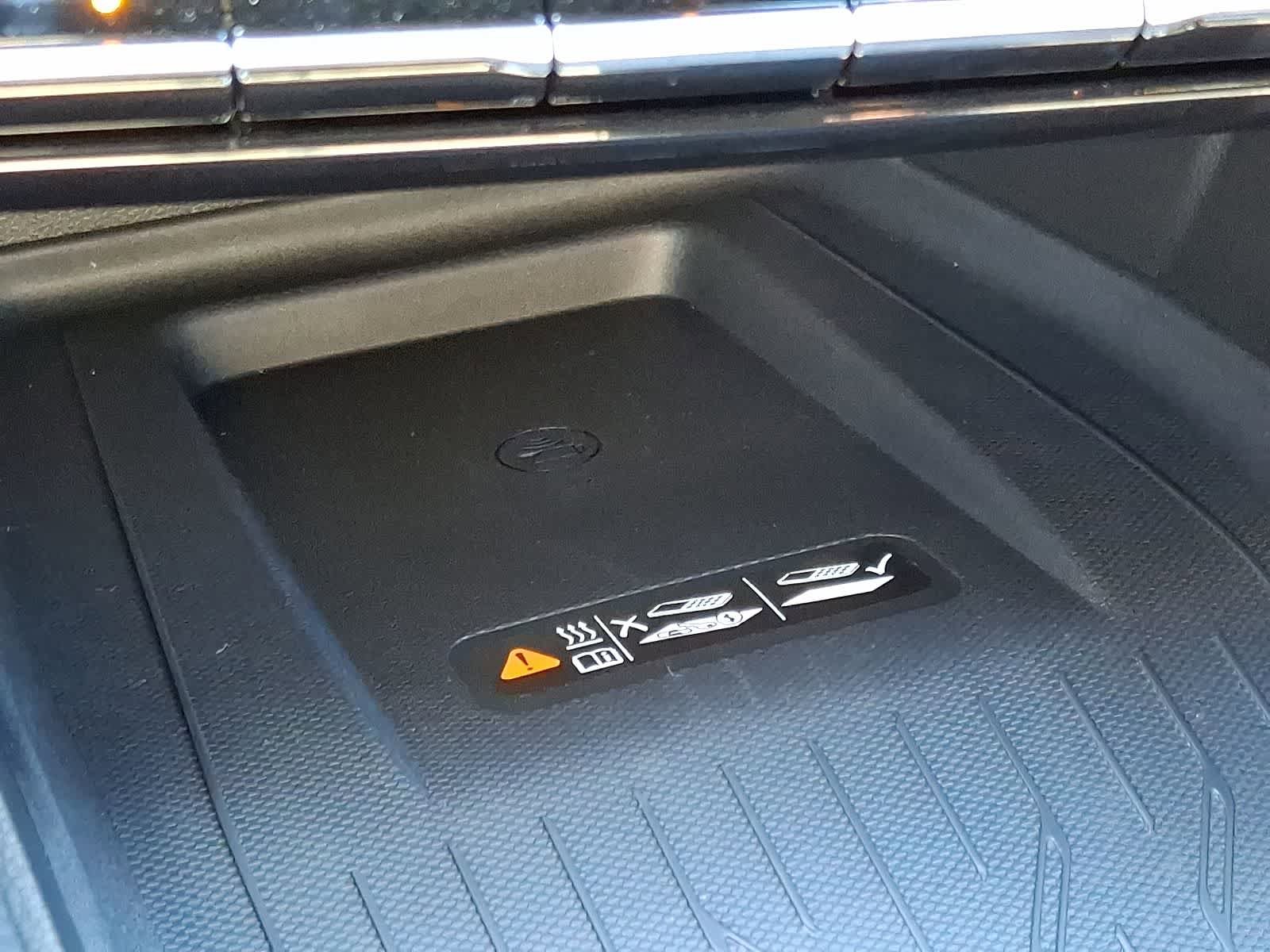 New 2025 Chevrolet Equinox EV LT FWD image 16