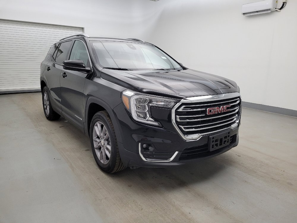 Used 2024 GMC Terrain SLT image 13