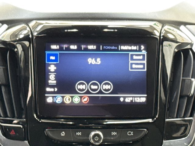 Used 2023 Chevrolet Traverse LT image 21