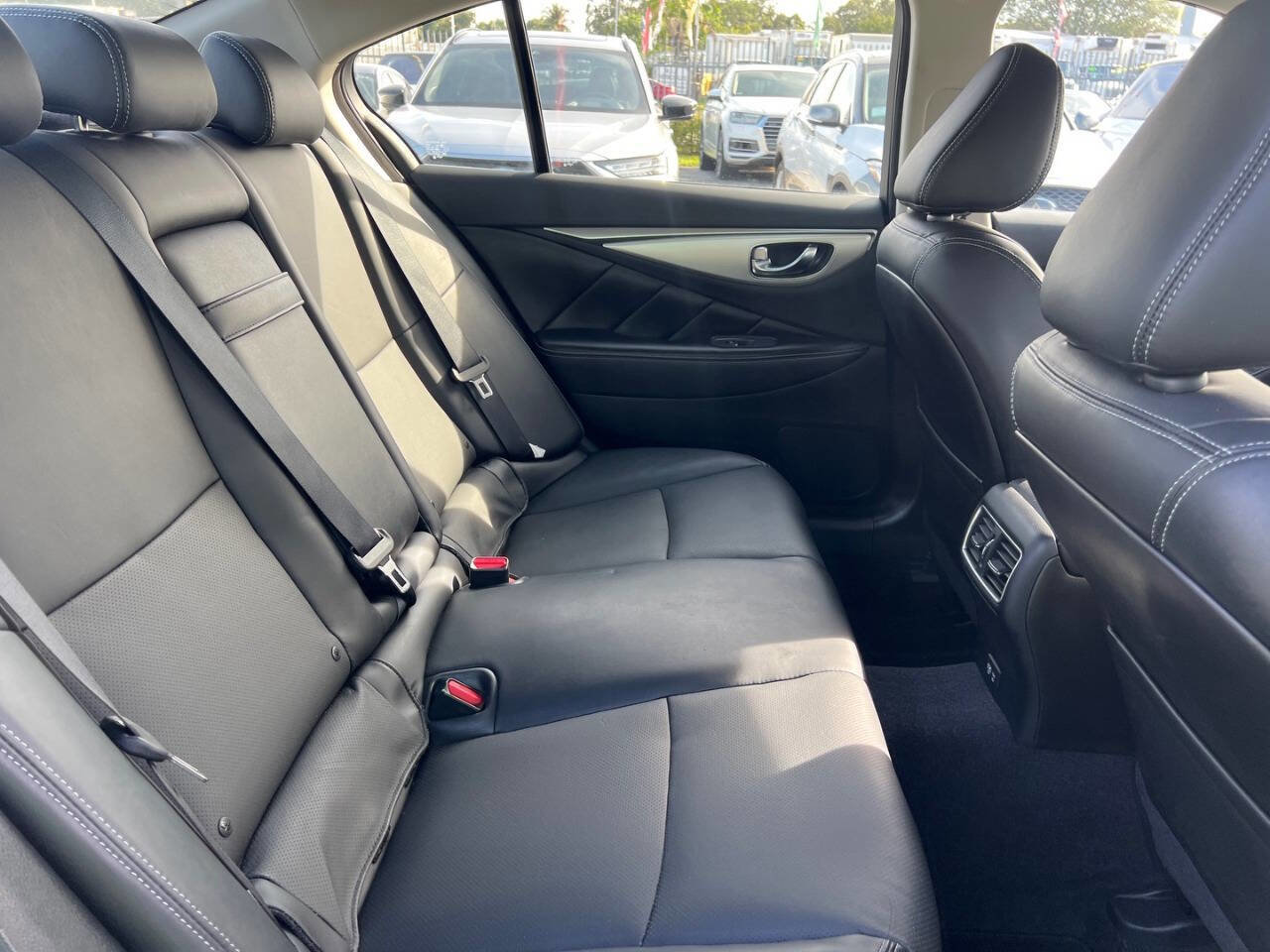 Used 2022 INFINITI Q50 Luxe w/ Cargo Package AWD/4WD image 10