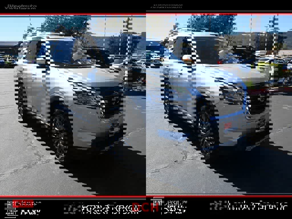 Used 2024 Nissan Pathfinder SL w/ SL Premium Package image 3