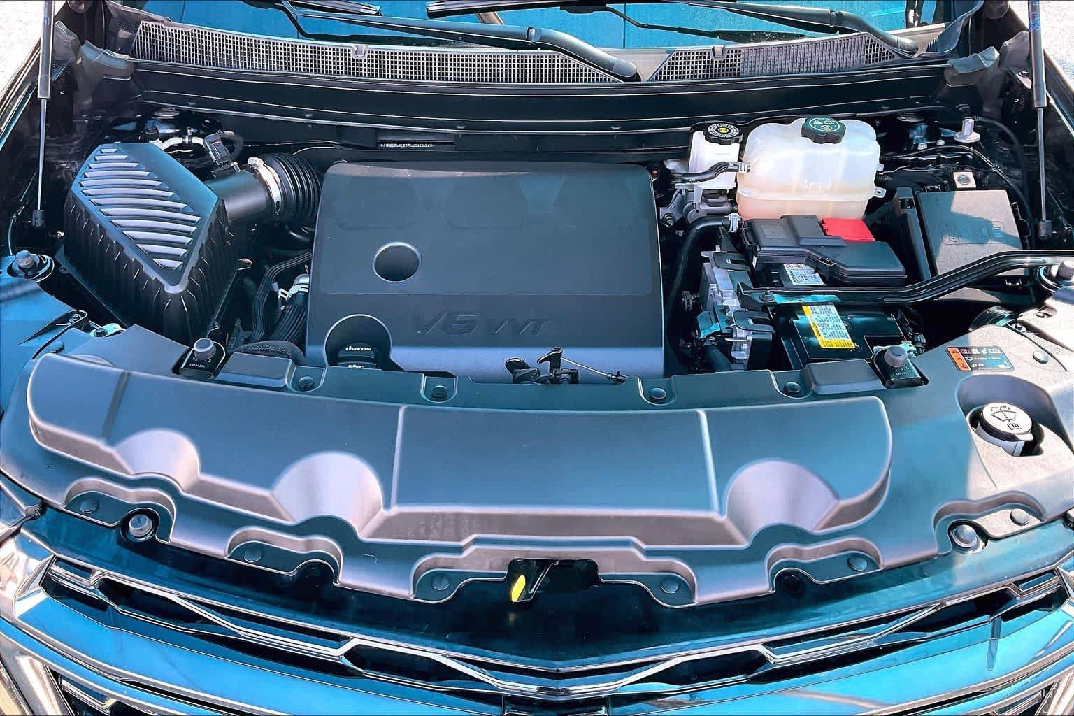 Used 2023 Chevrolet Traverse RS w/ LPO, Floor Liner Package FWD image 29