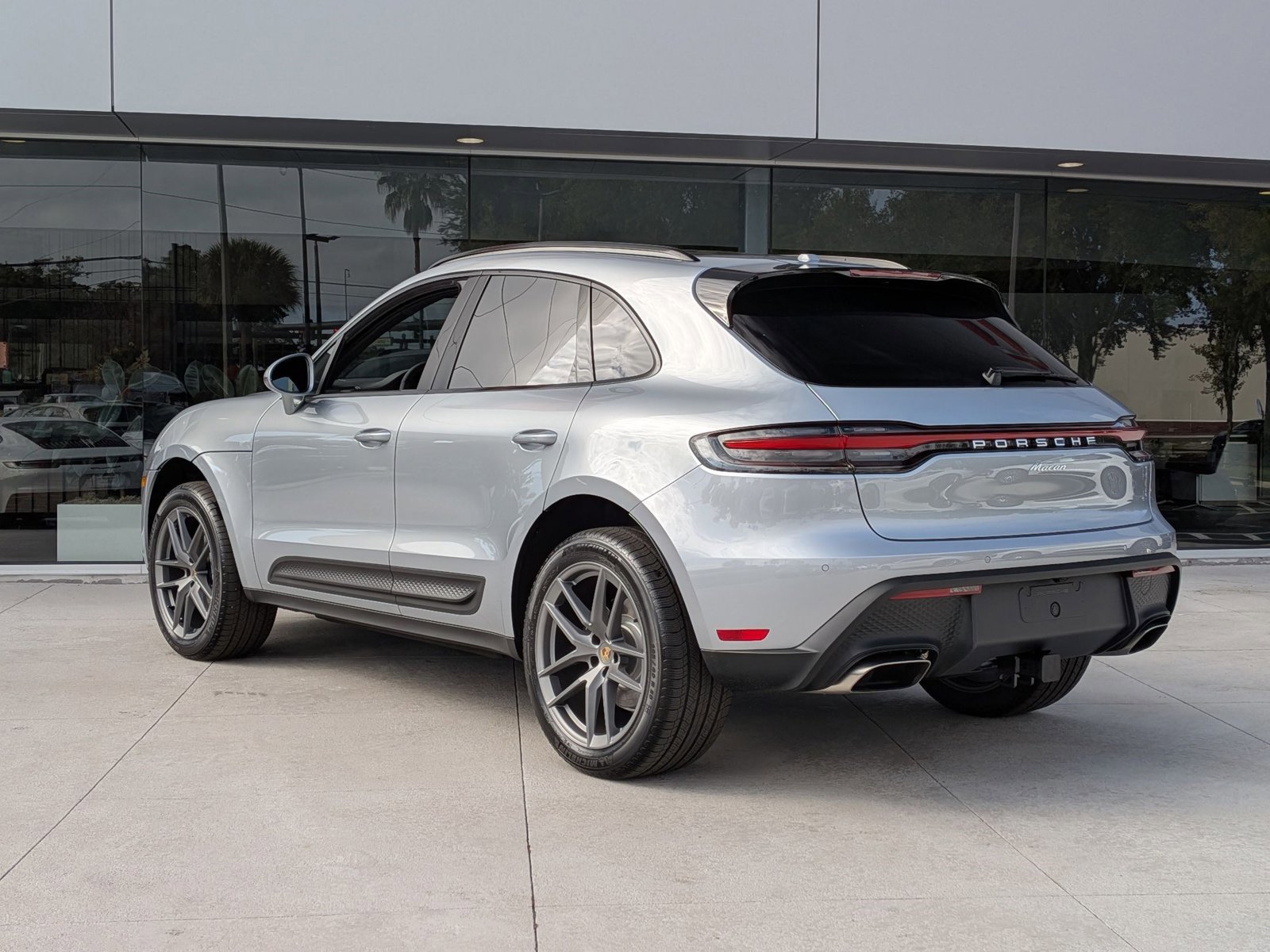 New 2026 Porsche Macan image 3