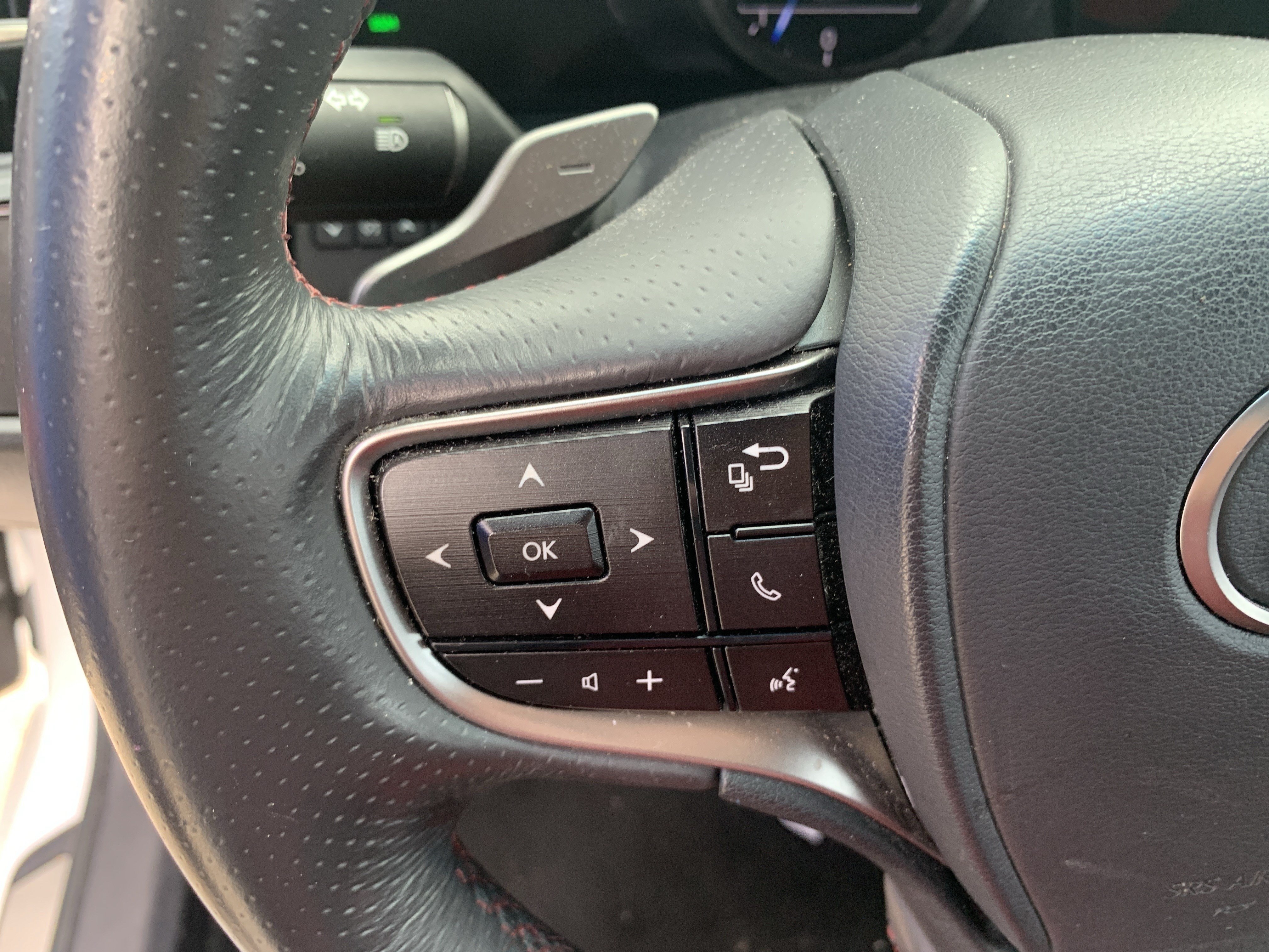 Used 2024 Lexus ES 350 F Sport w/ Accessory Package (Z2) FWD image 19