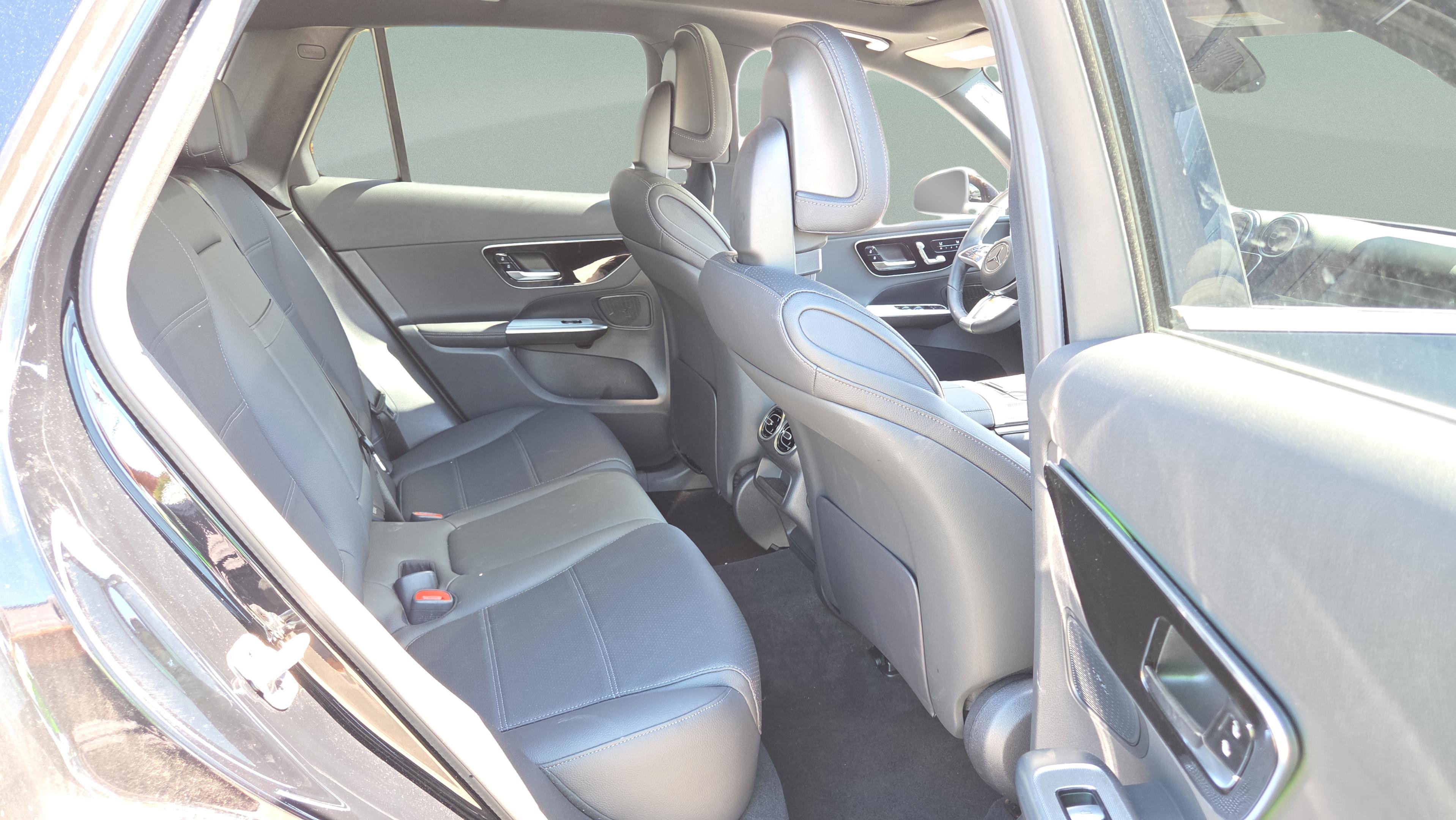 Used 2026 Mercedes-Benz GLC 300 image 18