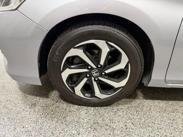 Used 2016 Honda Accord EX image 26