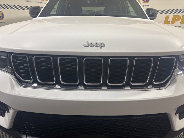 New 2025 Jeep Grand Cherokee Laredo X image 14