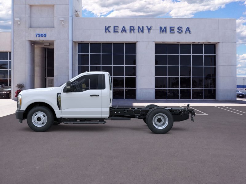 New 2025 Ford F350 XL RWD image 3
