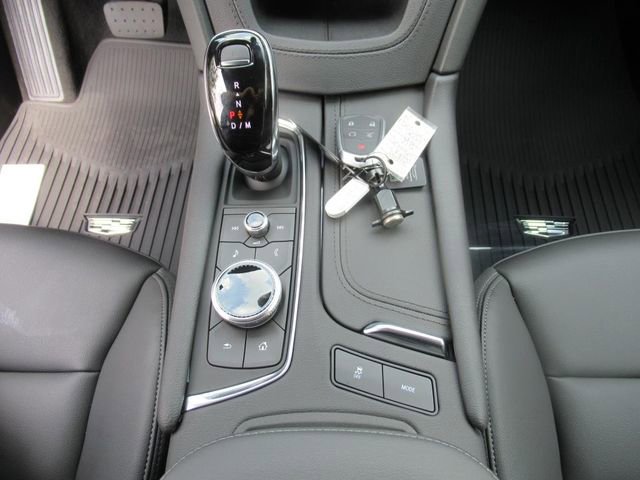 New 2025 Cadillac XT6 Luxury image 20