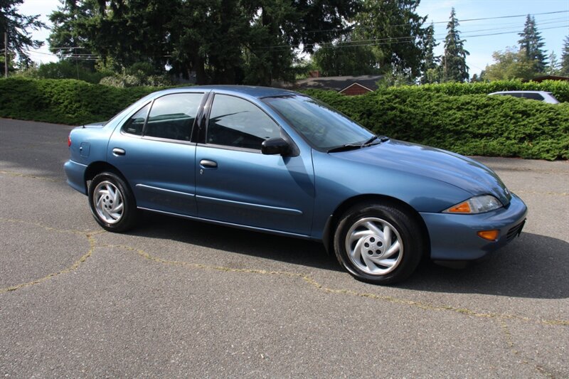 Used 1997 Chevrolet Cavalier LS w/ Preferred Equipment Group 1 FWD image 2