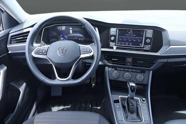 Certified 2024 Volkswagen Jetta S FWD image 15