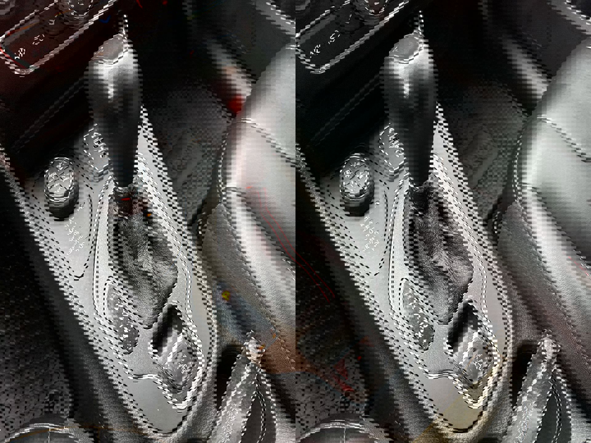 Used 2022 Jeep Cherokee Trailhawk image 23