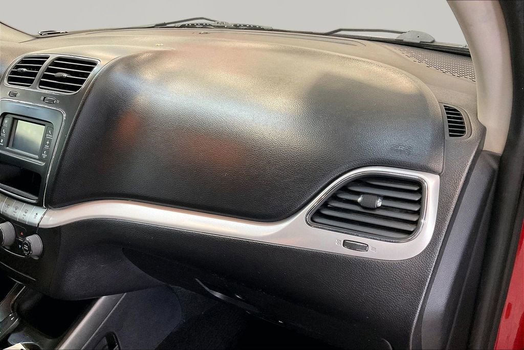 Used 2019 Dodge Journey SE w/ Connectivity Group FWD image 27