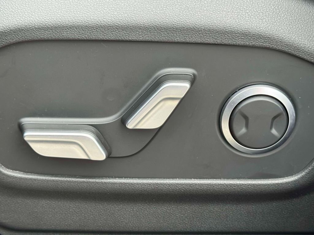 New 2024 Hyundai Santa Fe SEL image 17