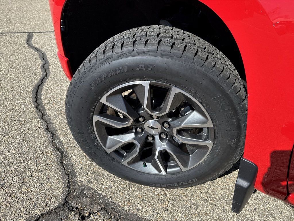 Certified 2023 Chevrolet Silverado 1500 RST image 2