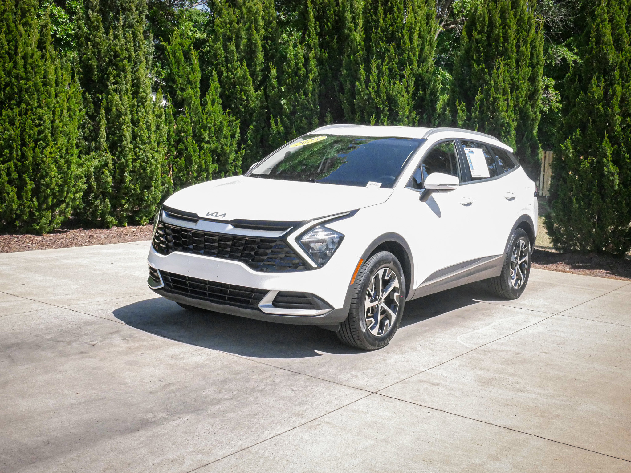 Used 2023 Kia Sportage EX AWD/4WD image 5