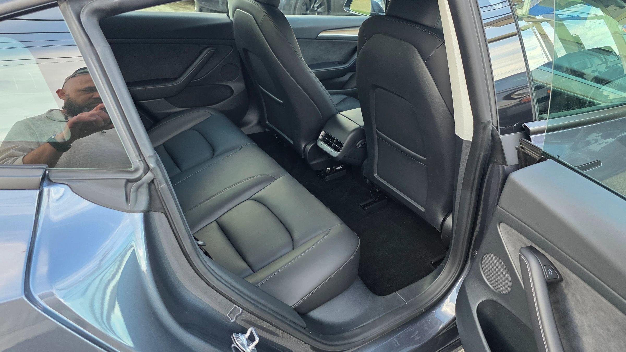 Used 2023 Tesla Model 3 Standard Range image 14