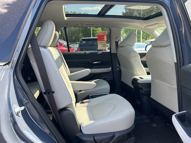 Used 2026 Toyota Grand Highlander FWD image 22