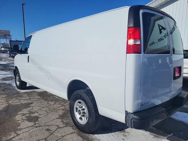 Used 2024 GMC Savana 2500 Extended w/ Driver Convenience Package image 10