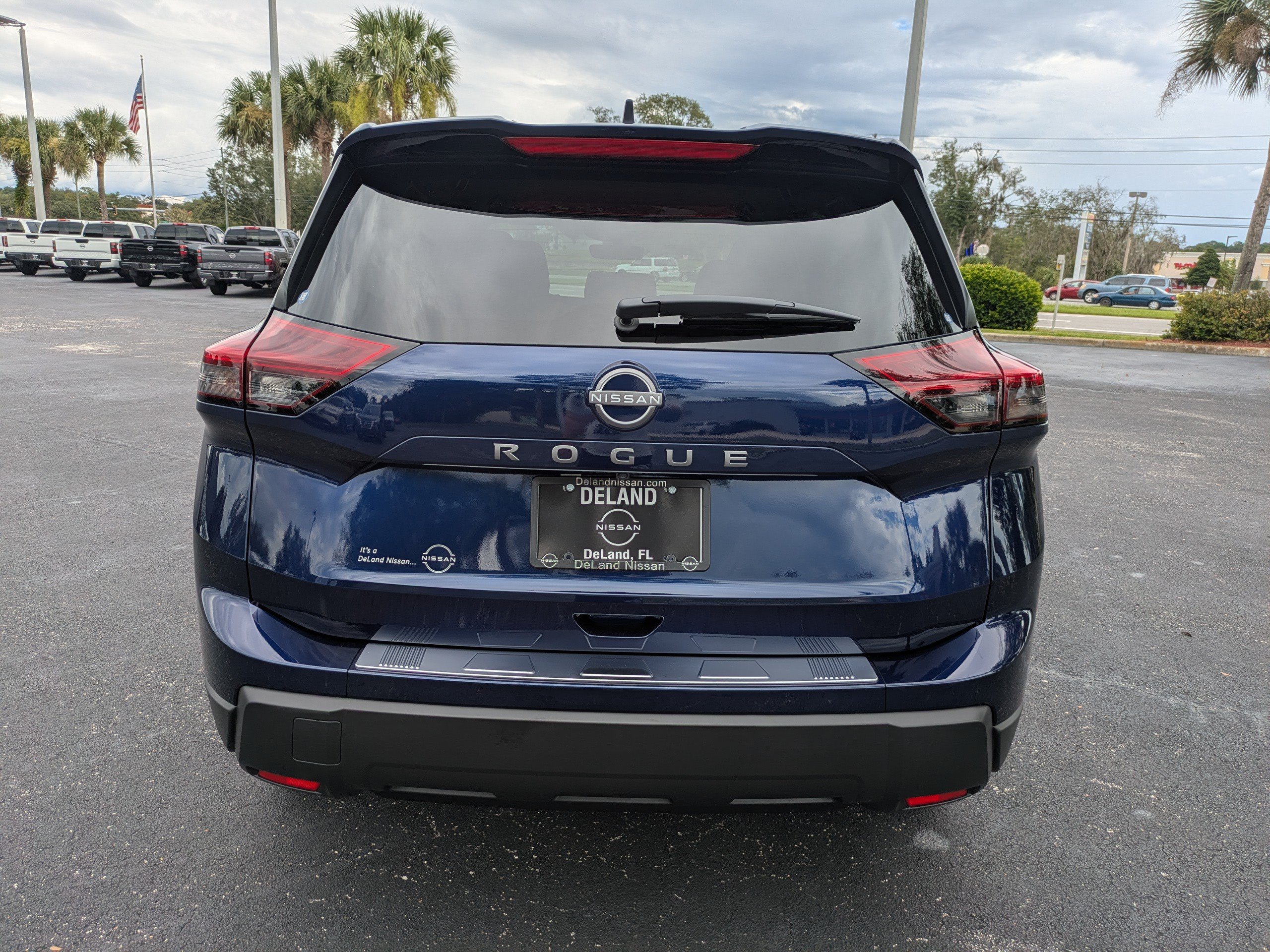 New 2026 Nissan Rogue SV FWD image 5