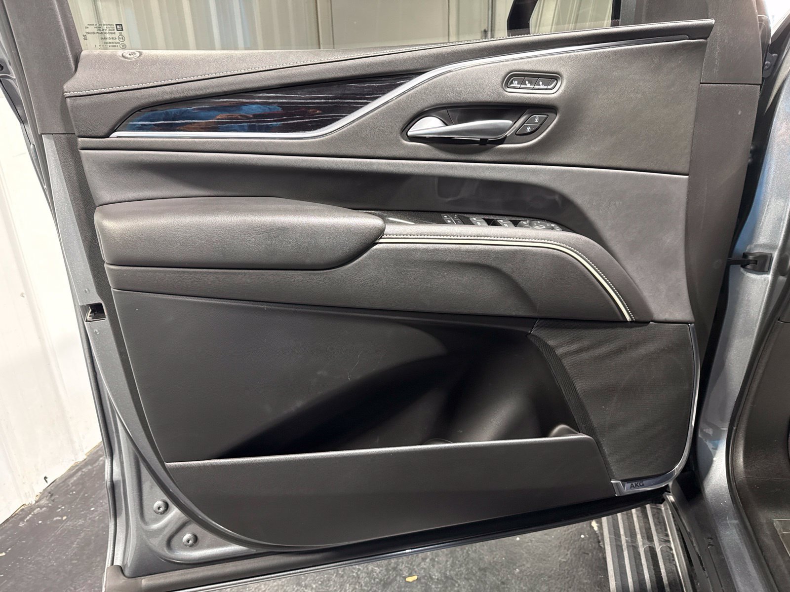 Used 2021 Cadillac Escalade Sport w/ Driver Assist Tech Package AWD/4WD image 30