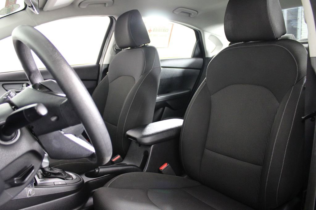 Used 2021 Kia Forte LXS image 18