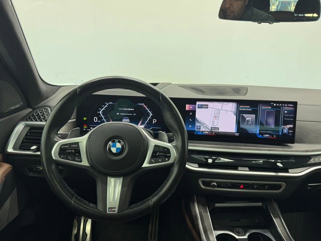 Used 2023 BMW X7 xDrive40i w/ Executive Package image 3