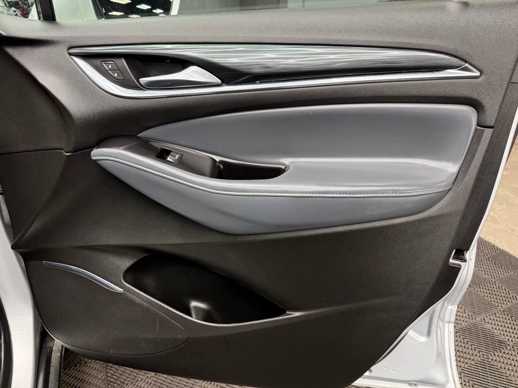 Used 2018 Buick Enclave Essence FWD image 56