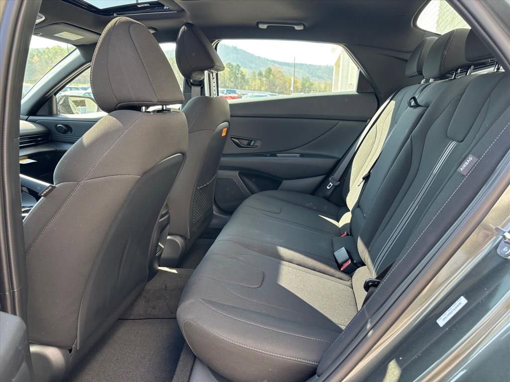 New 2026 Hyundai Elantra SEL Sport image 11