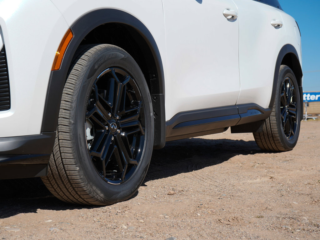 New 2026 INFINITI QX60 Sport w/ Dark Cargo Package image 2