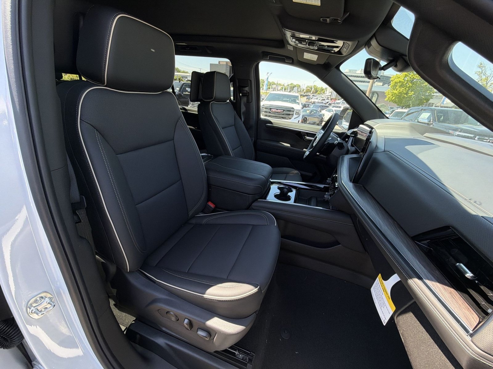 New 2026 Chevrolet Suburban Premier AWD/4WD image 28