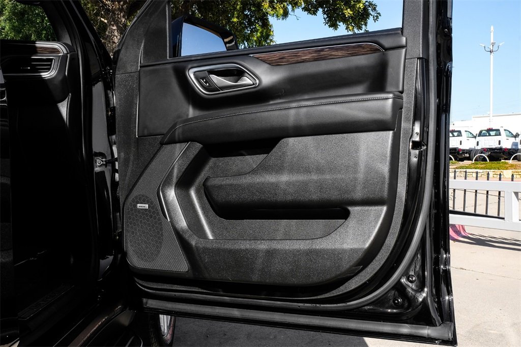 Used 2022 Chevrolet Suburban LT image 47