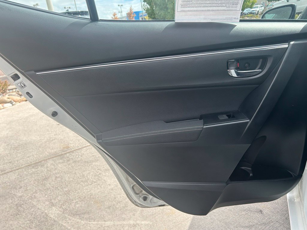 Used 2017 Toyota Corolla LE w/ Carpet Mat Package (TMS) FWD image 24