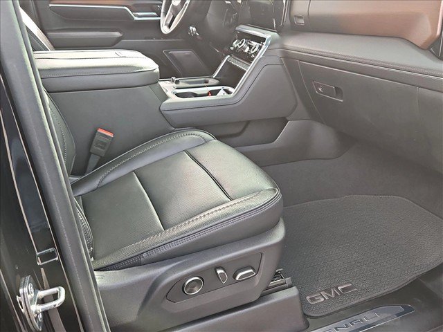 Used 2024 GMC Sierra 2500 Denali w/ Denali Reserve Package AWD/4WD image 22