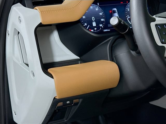 Certified 2024 Land Rover Defender 110 SE AWD/4WD image 10